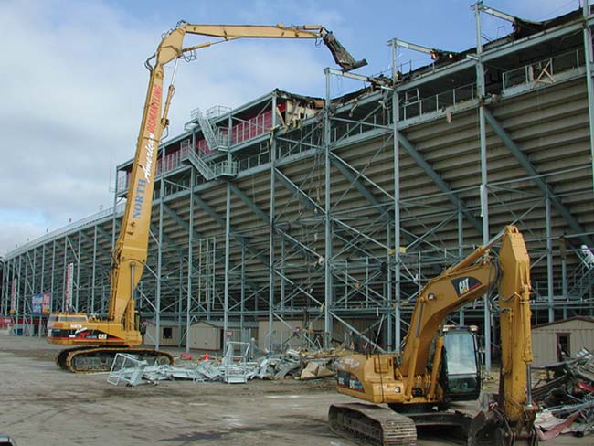Critical lift operation with crane